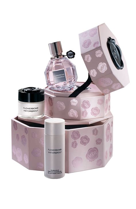 flowerbomb gift set.